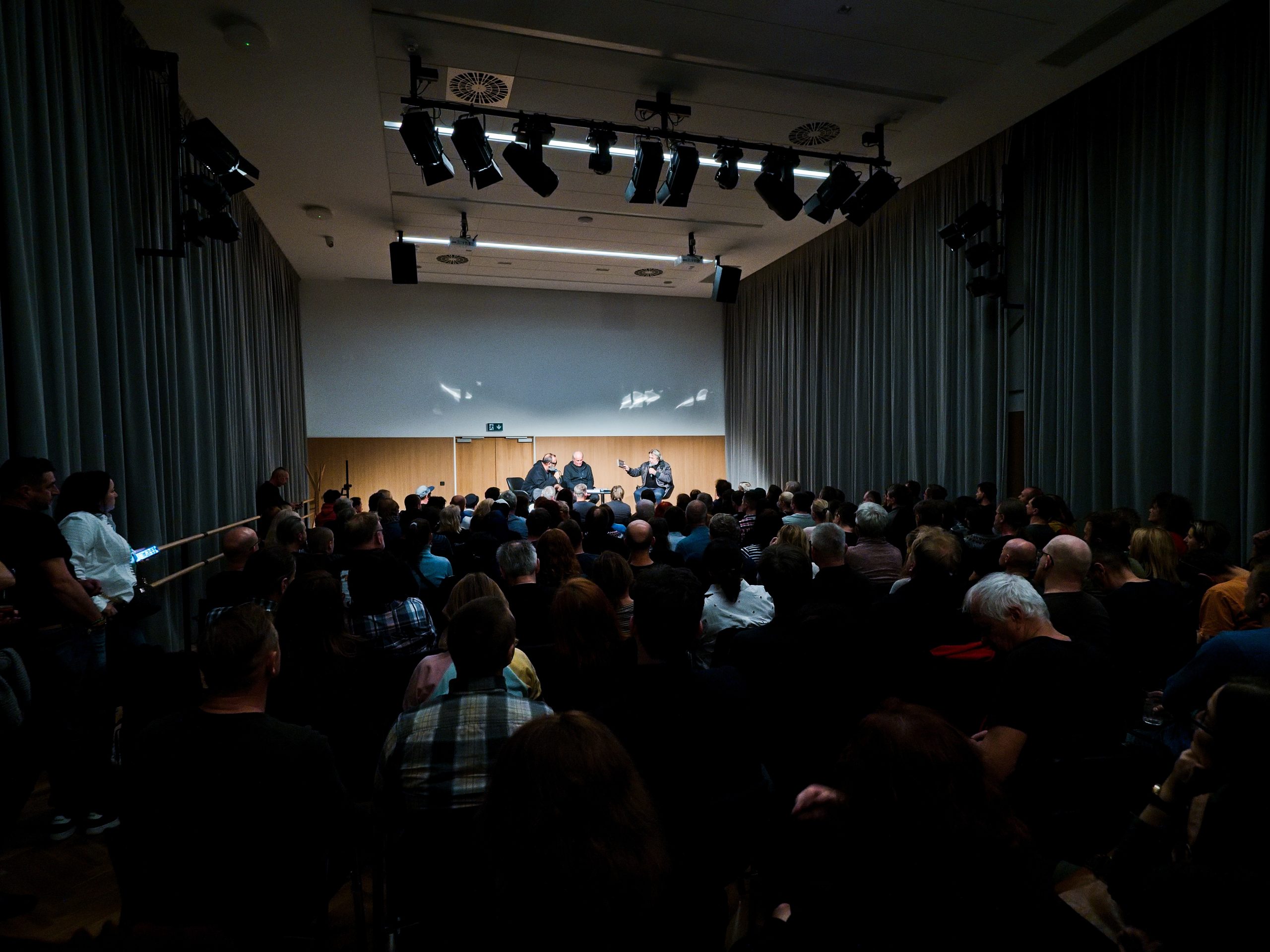 Hviezda_Nov_89_18-11-2023-_0009